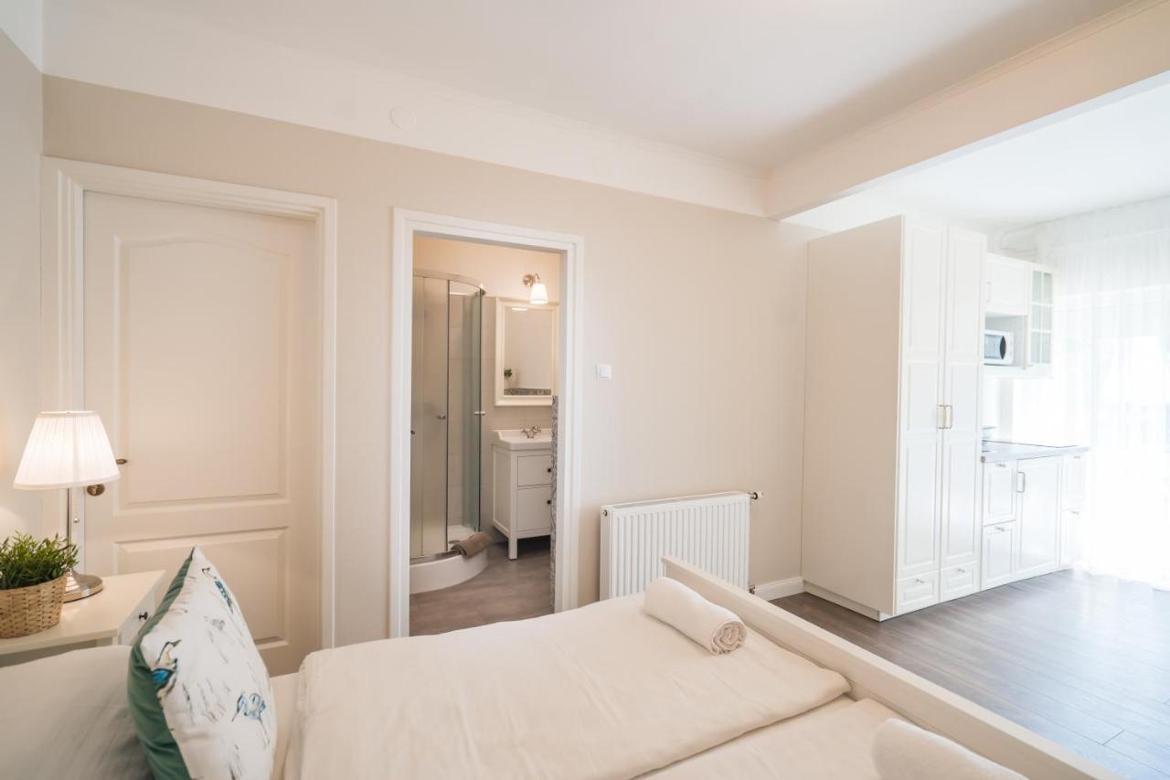 Csenge Apartment
