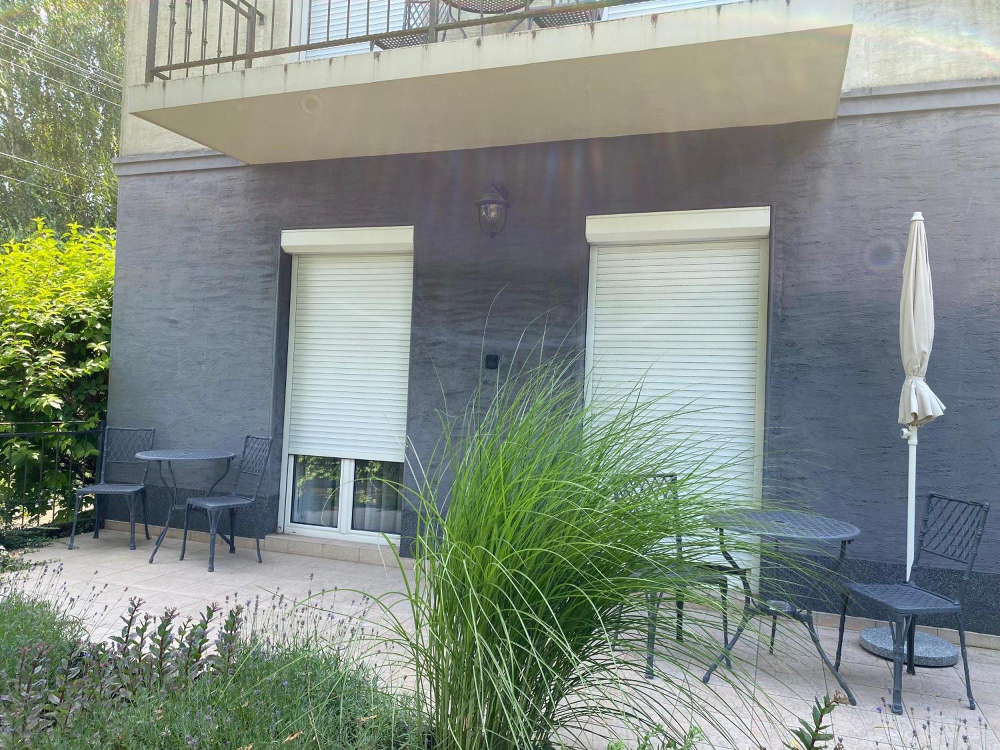 Csenge Apartment *