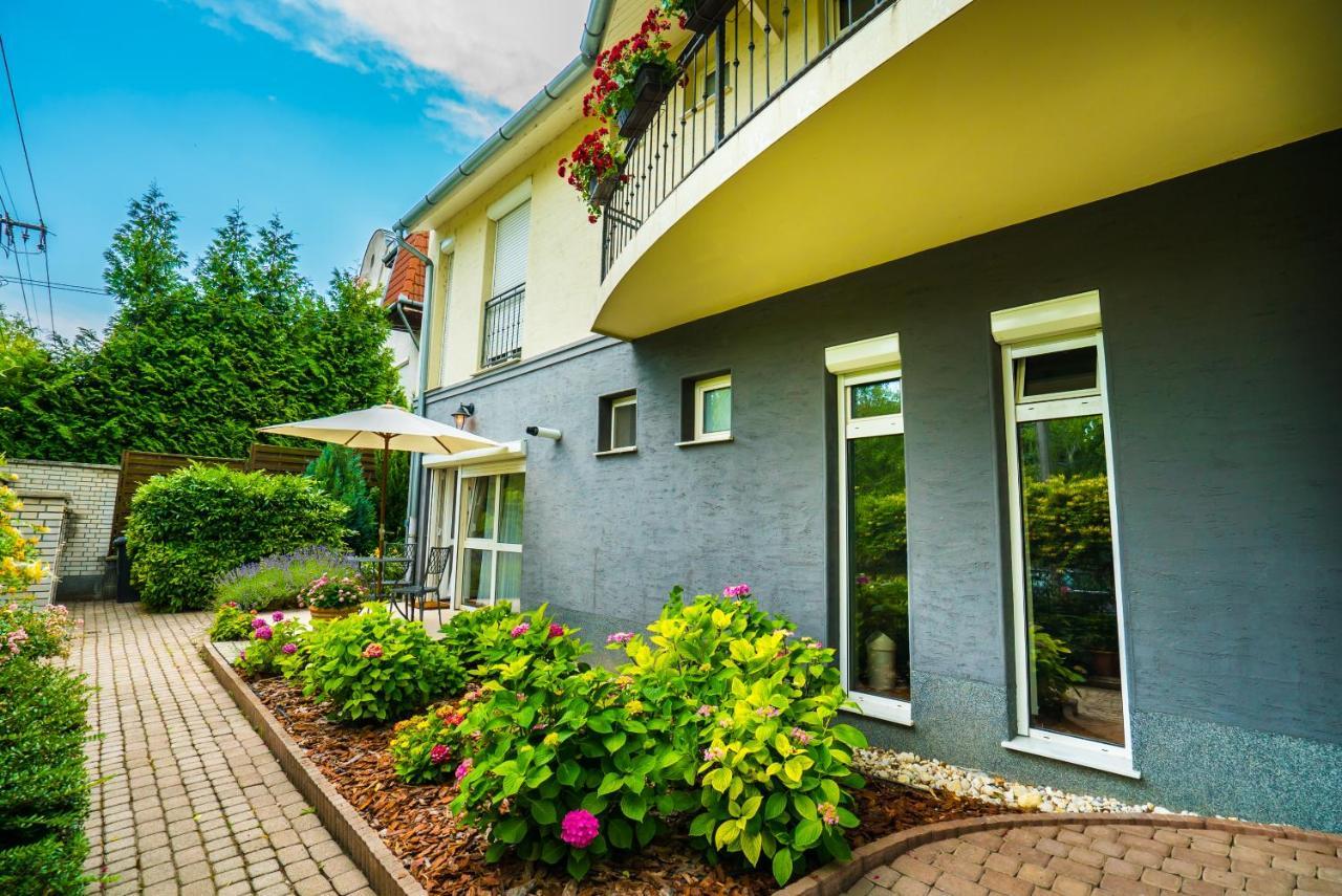 Csenge Apartment
